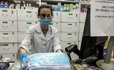 Из-за ситуации с коронавирусной инфекцией, в Подмосковье с 12 мая ношение защитных масок становится обязательным.