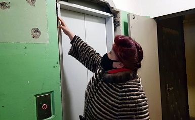 Общественный контроль хода выполнения работ по замене лифтов в д.N20 на ул. Суворова