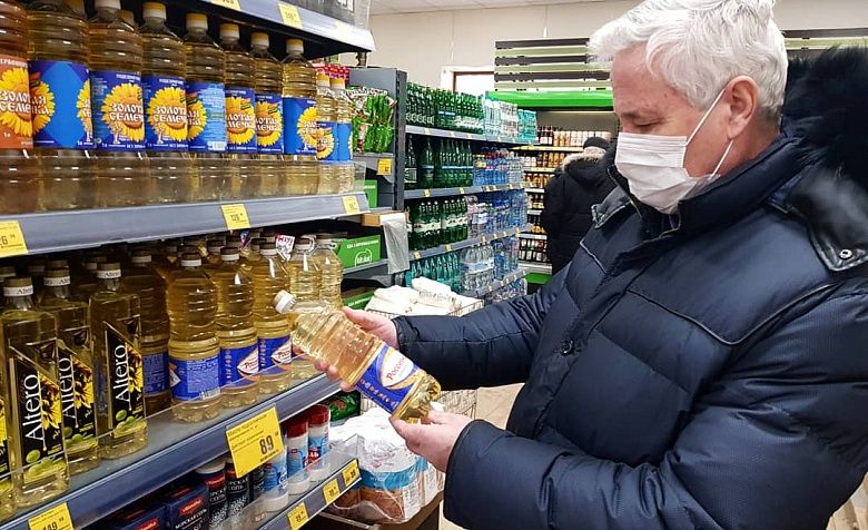 мобильная группа Общественной палаты г.о.Королев ежедневно проверяет цены на социально значимые продукты первой необходимости в сетевых магазинах и супермаркетах города