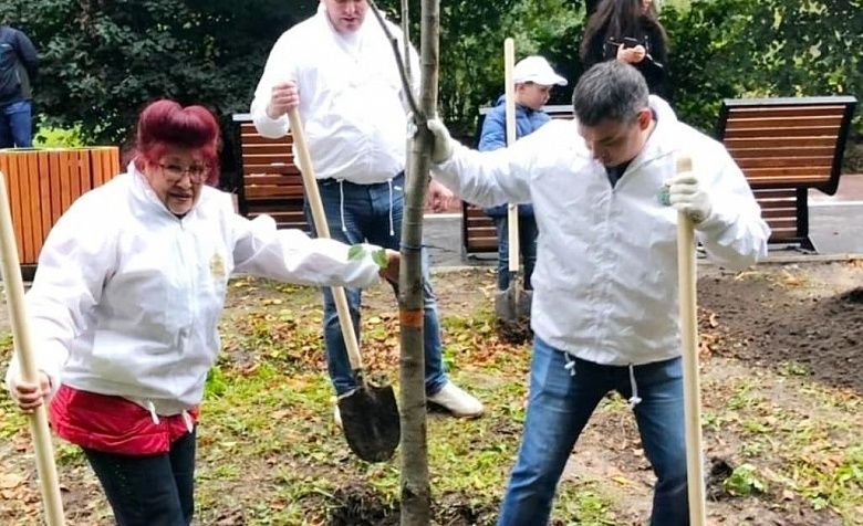 Участие в общероссийской акции «Наш лес. Посади своё дерево». Участники акции высадили молодые  липы вдоль Акуловского водоканала.