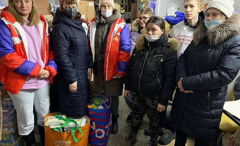 В Королеве продолжается работа по формированию гуманитарных грузов для беженцев из Донбасса.