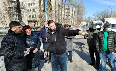 Обсудили вопрос состояния дорожного покрытия на ул.Орджоникидзе.