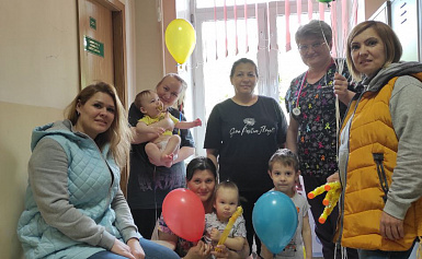Общественная палата Королева вручила подарки детям, находящимся на лечении в городской больнице